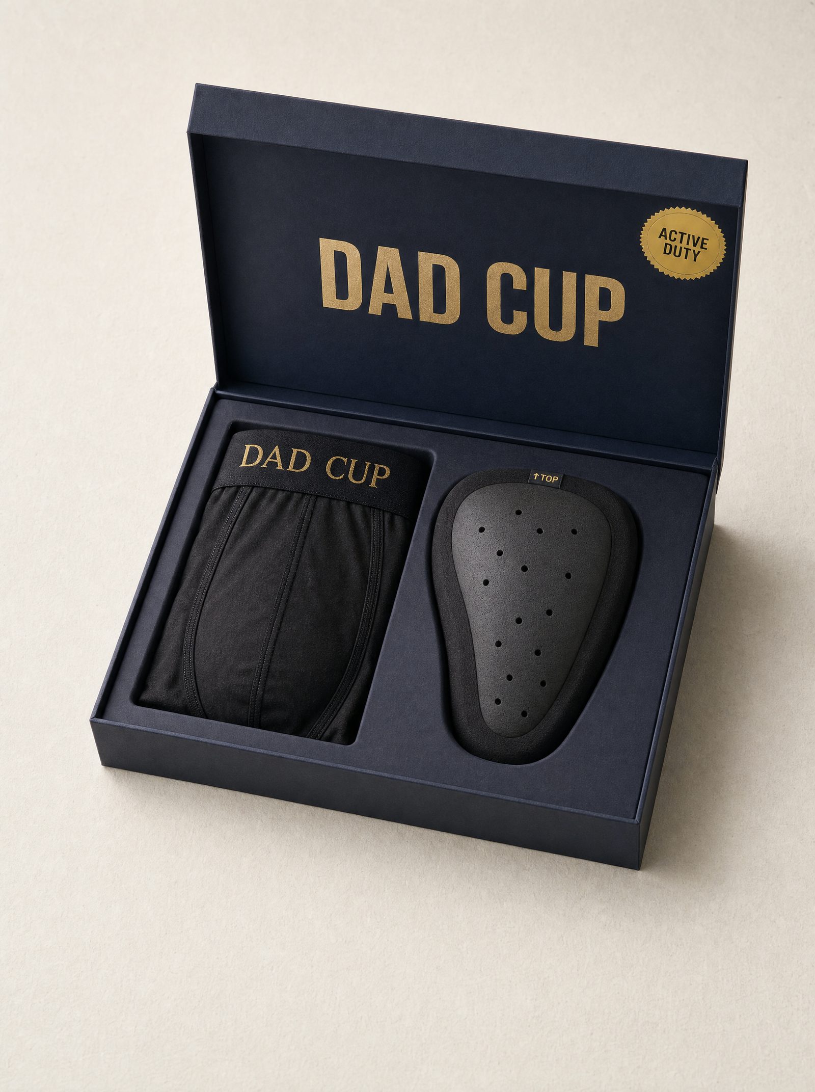 The Kit — Pearl Clutcher brief and Cup in navy gift box
